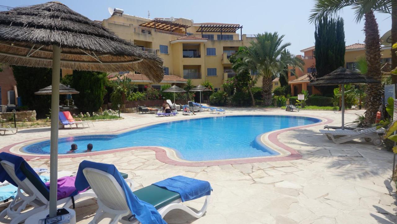 Limnaria Gardens Paphos, Near Beach ภายนอก รูปภาพ
