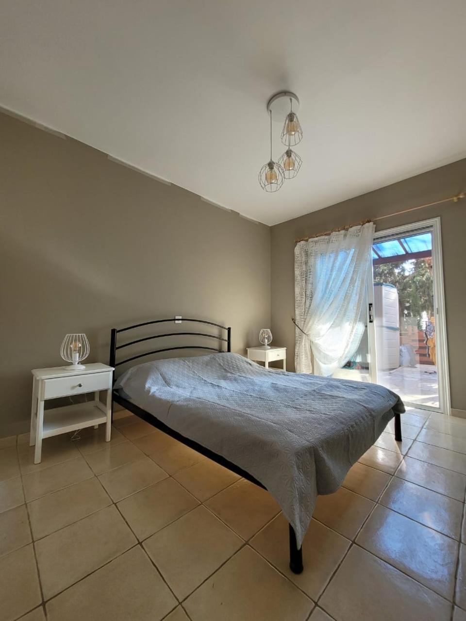 Limnaria Gardens Paphos, Near Beach ภายนอก รูปภาพ